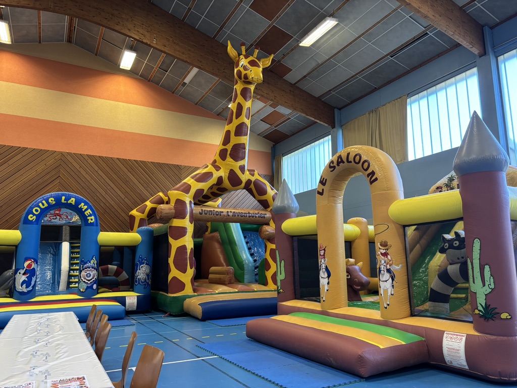 Multiplay Sous la Mer, Complexe Girafe et Multiplay Western c&ocirc;te &agrave; c&ocirc;te dans la salle